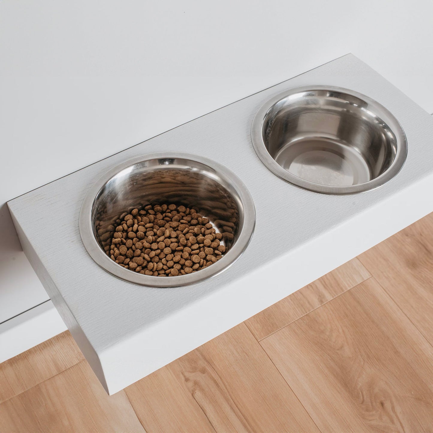 Hanging wooden dog feeder, Mounted pet feeding station, Shepherd food stand